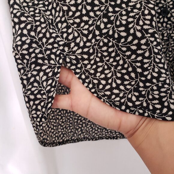 H&M Black and Beige Leaf Pattern Collar Button Up Long Sleeve Blouse Size 12 - Picture 8 of 13